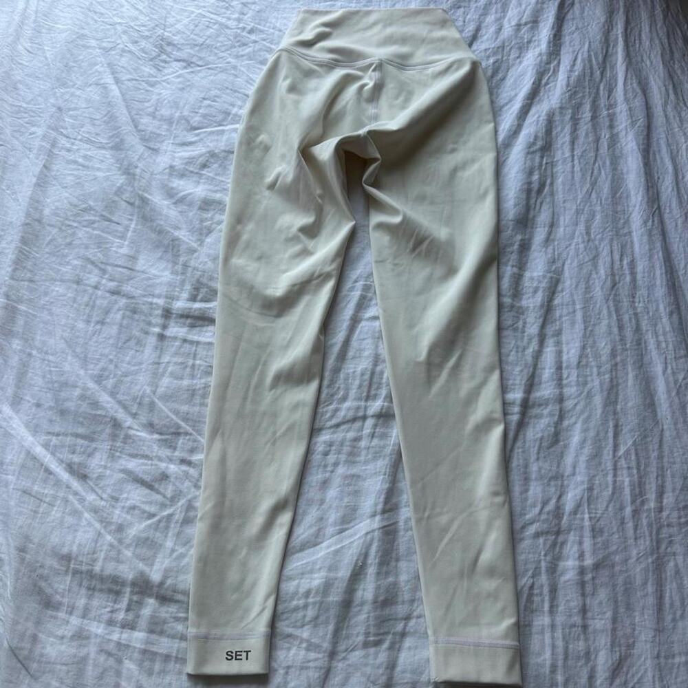 Set active cream leggings in